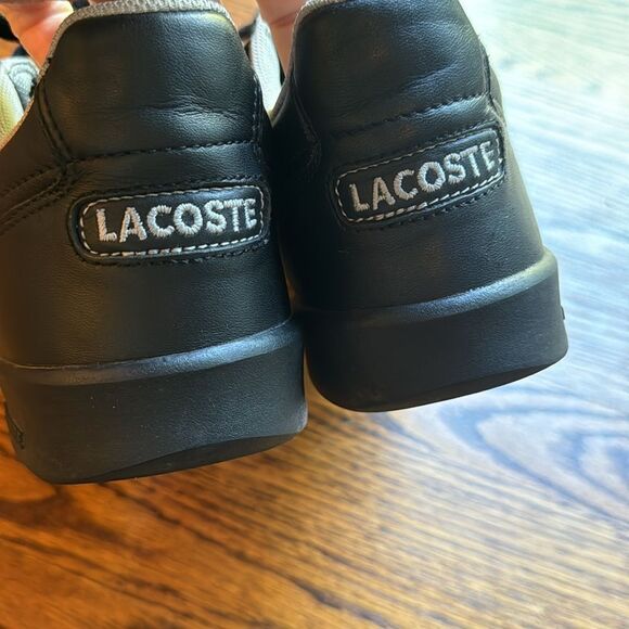 Lacoste black leather/suede lace up low top embroidered logo sneakers. Size 8 - Picture 6 of 9